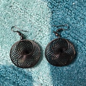 Vintage geometric metal earrings